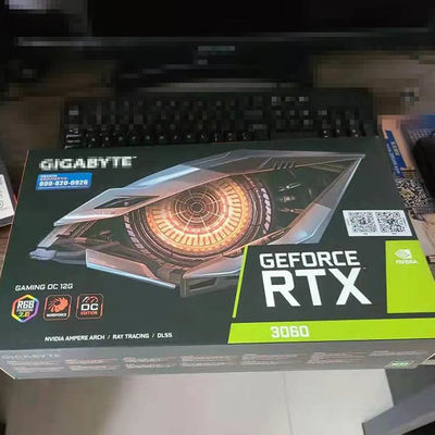 Trzy wentylatory graficzne karty graficzne NVIDIA Gigabyte RTX 3060 GAMING OC 12G GDDR6